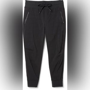 Never worn Athleta Trekkie North Joggers!